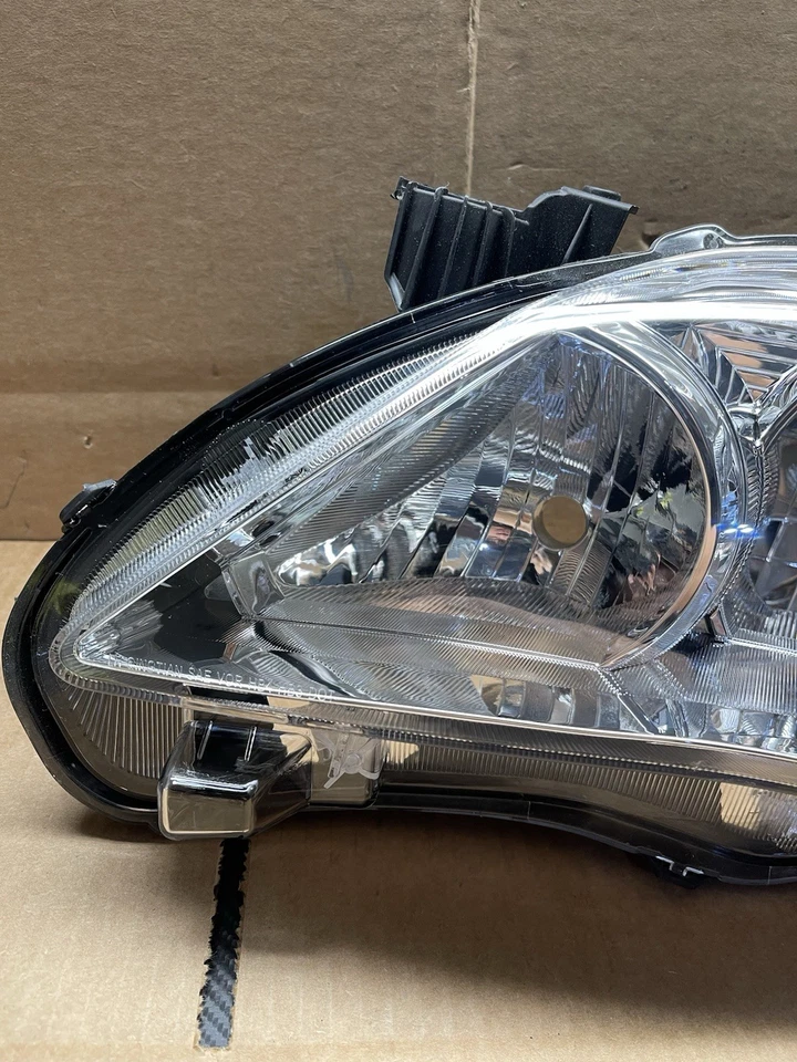 Faro halógeno del lado izquierdo del conductor #A308 para Toyota Corolla LH 2011-2013 Foto 2 de 4