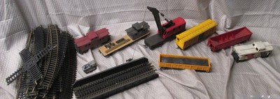 Vintage Model Power Crane, Hopper, Flatbed, Caboose, Tanker & Tracks