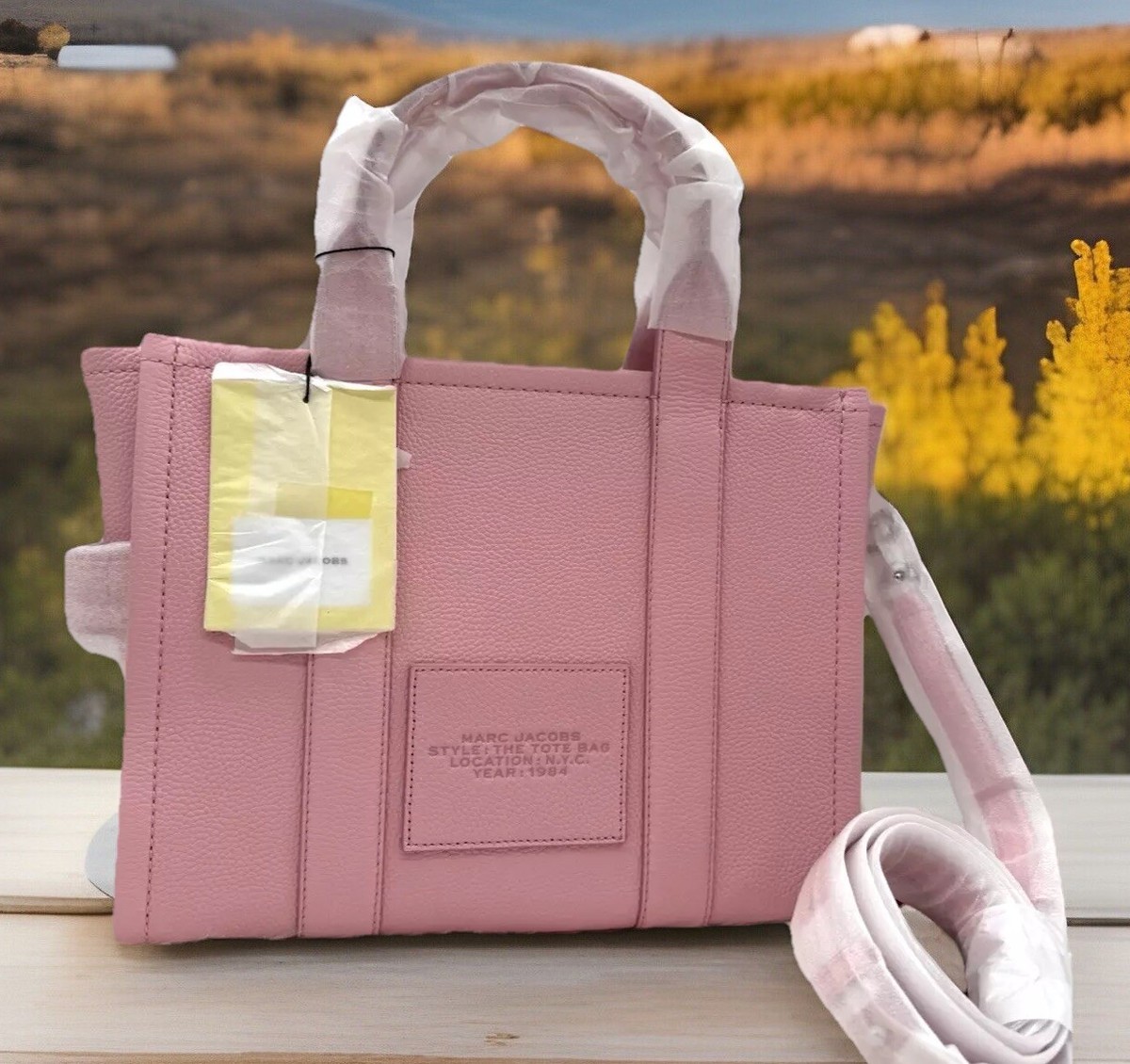 Auth NWT $450 Marc Jacobs Women's The Leather Medium Tote In