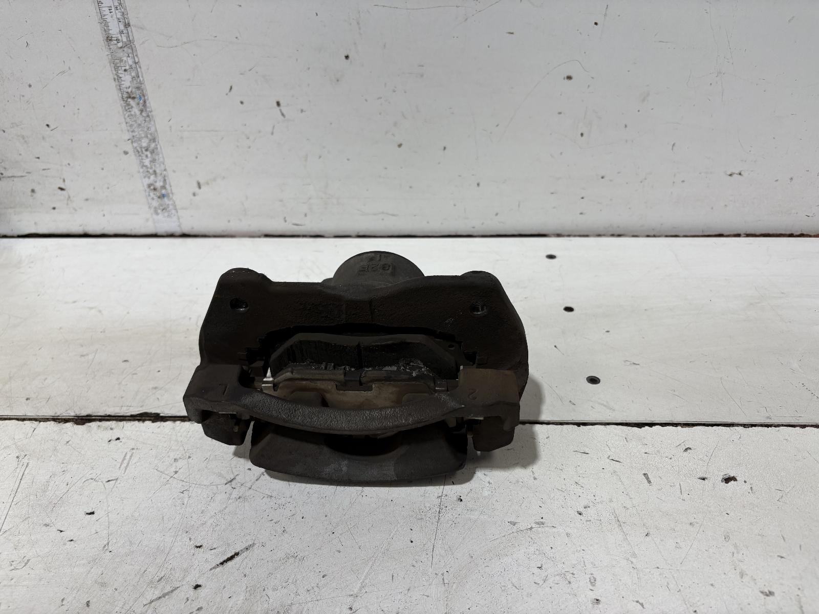 Toyota Corolla Left Front Caliper ZRE152 03/2007-12/2013 - thumbnail 3