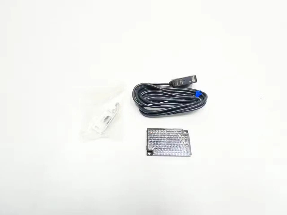 Omron E3S-R81 Photoelectric Switch 10-30v-dc - Image 2 of 4