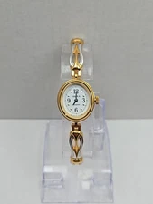 Vintage Chaika Ladies Mechanical Watch 17 Jewels Russia Gold Silver Bracelet