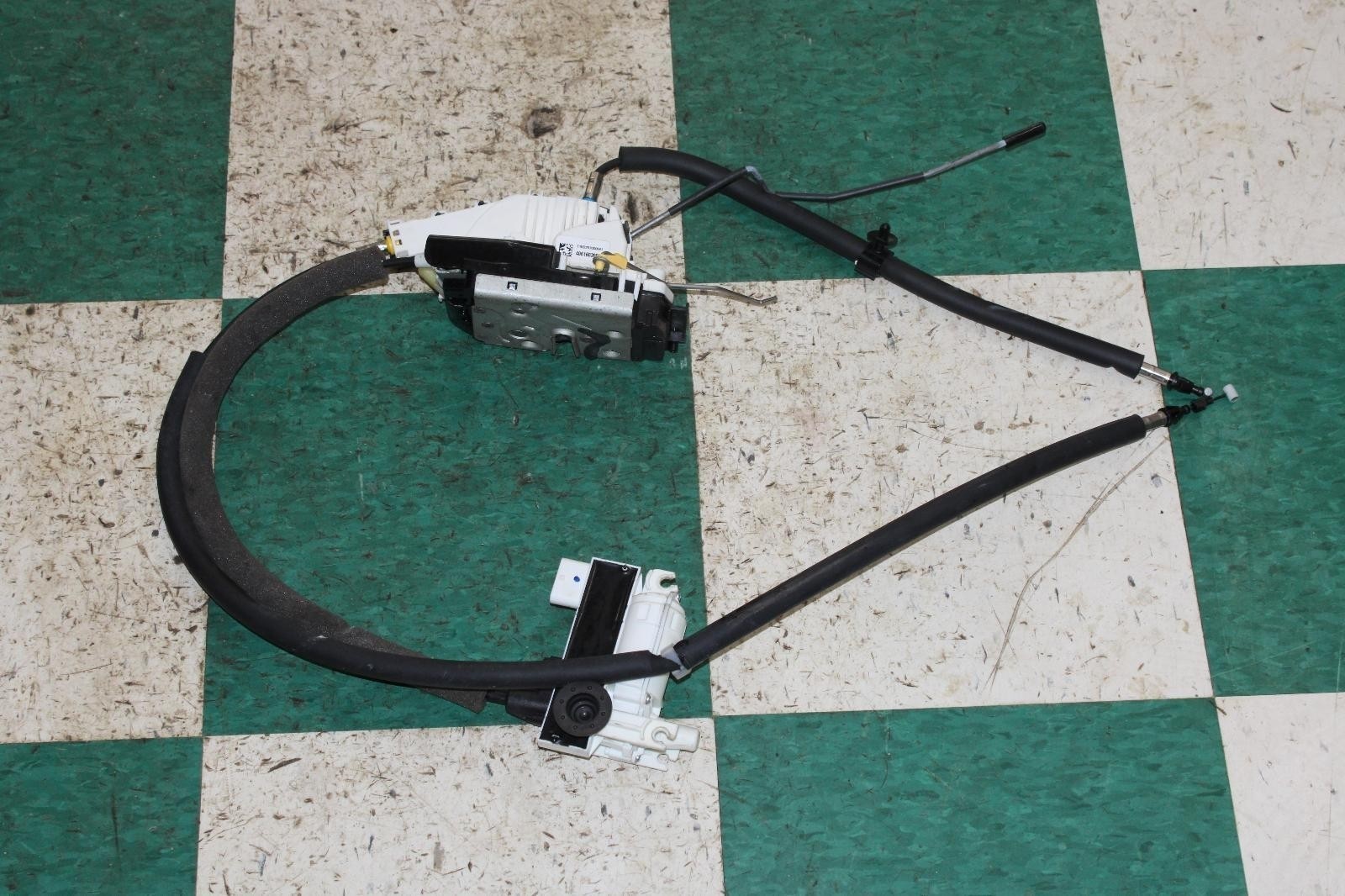 Maserati Quattroporte 2014-2024 Front Left Door latch P/N 6701758217