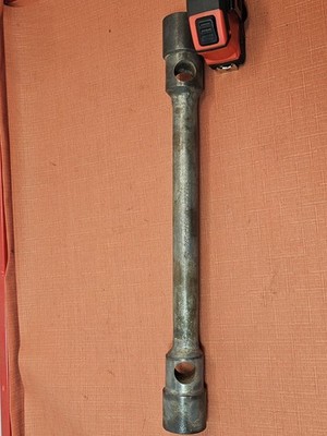 vintage heavy duty forged wheel wrench 32x33 2.7kg grupo bost 45cm truck tool