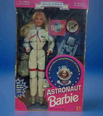 Astronaut Barbie Special Edition 25th Anniversary Apollo 11 Moonwalk Unopened 