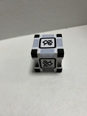 Anki Cozmoとブロック3個セット ANKI COZMO Robot Base Kit w/ 3 Cubes + Drive On/Off Charger