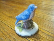 Small Blue Finch Bird Figurine, On Trinket Dish Lid, Unknown Brand (005-1)