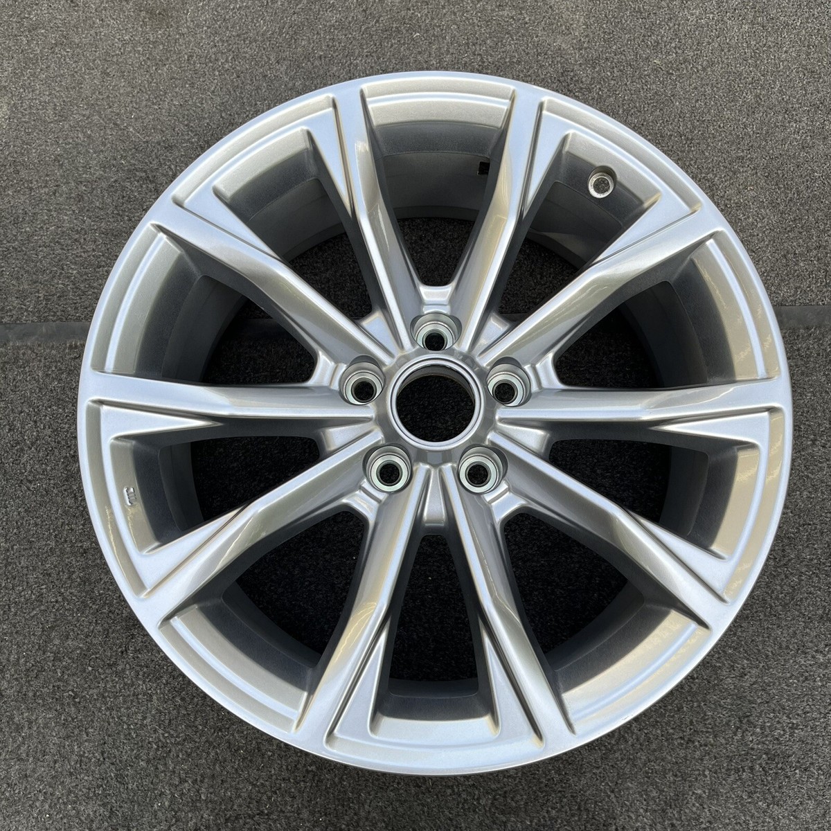 Z-Wheel s16 Rim 18×2.15 TLR200 リアホイール Z-Wheel s16 Rim 18×2.15 TLR200 リアホイール - メルカリ