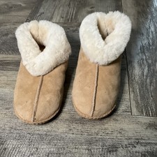 Vintage Women s Fuzzy Slippers 9.5