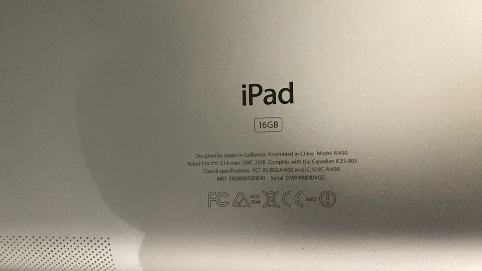 Apple iPad (3rd generation) · 16GB · Cellular, Foto 2 von 5