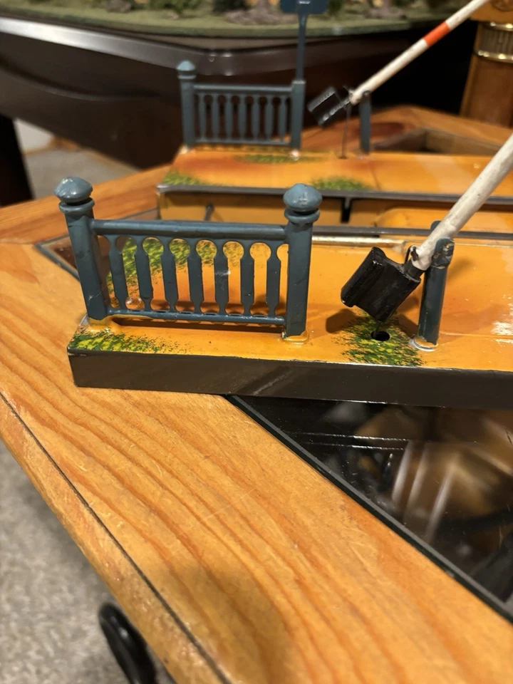 ~Super High Grade~ Marklin Prewar Train Crossing German “Halt” Adjustable - Image 3 of 4