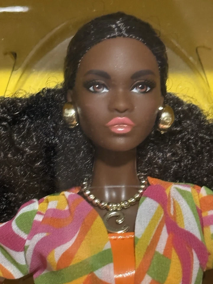 Muñeca Mattel Barbie Signature Christie 55 Aniversario Mattel 2023 NRFB Retro Foto 4 de 4