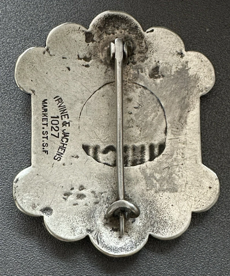 Insignia de empleado de ferrocarril municipal de San Francisco CABLE VAGÓN fabricante de San Francisco I&J Foto 3 de 3