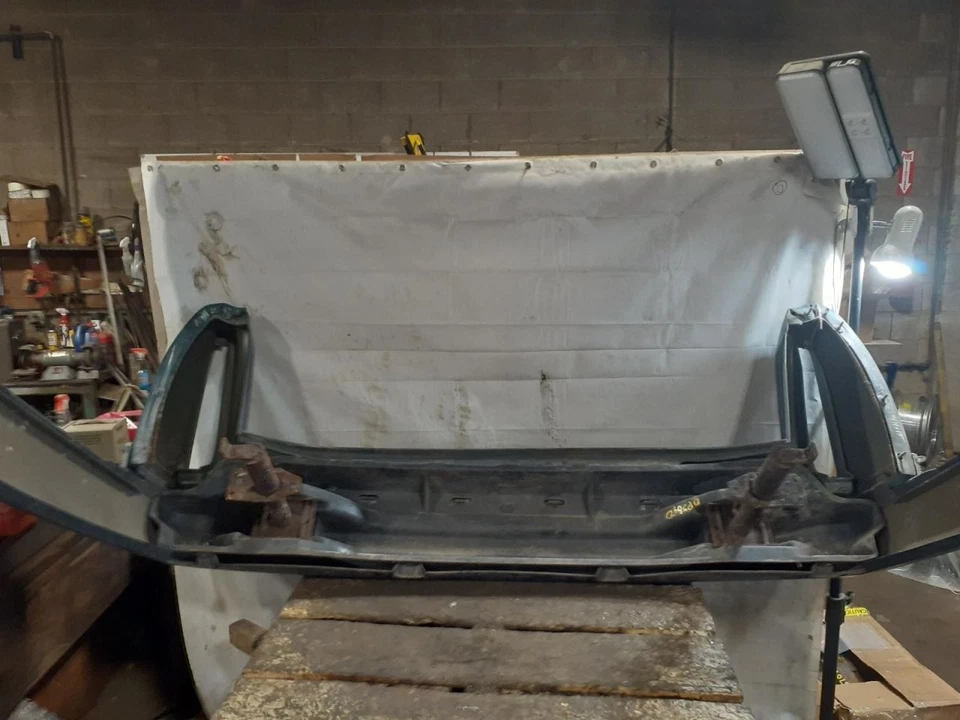 Rear Bumper Fits 95-96 DEVILLE 608239 Foto 2 de 4