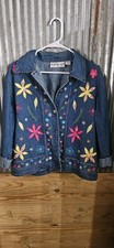 Vintage Floral Embroidered Denim Jacket   Cottagecore Boho Artsy Jean Jacket L