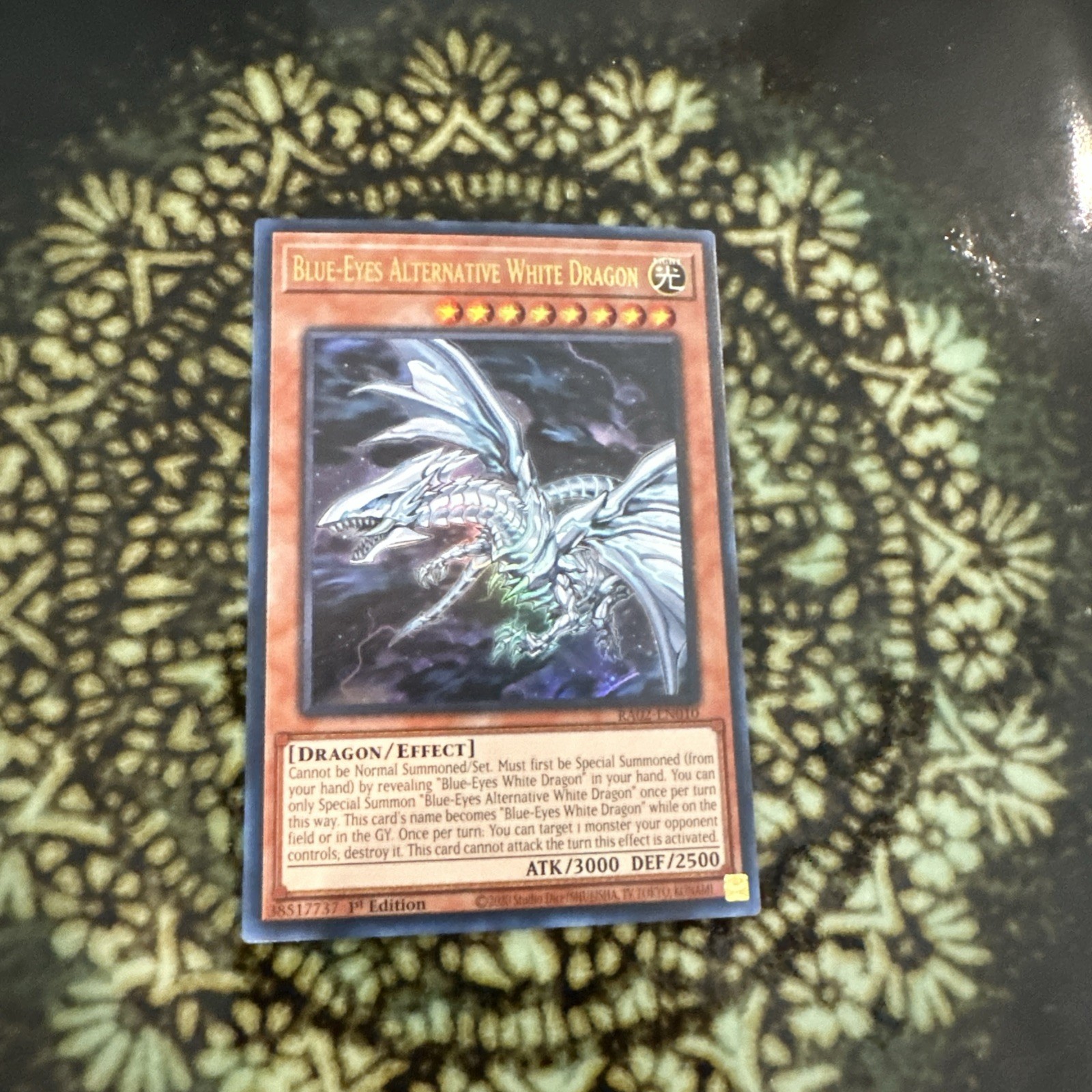 Blue-Eyes Alternative White Dragon Collector's Rare 1st Edition RA02-EN010