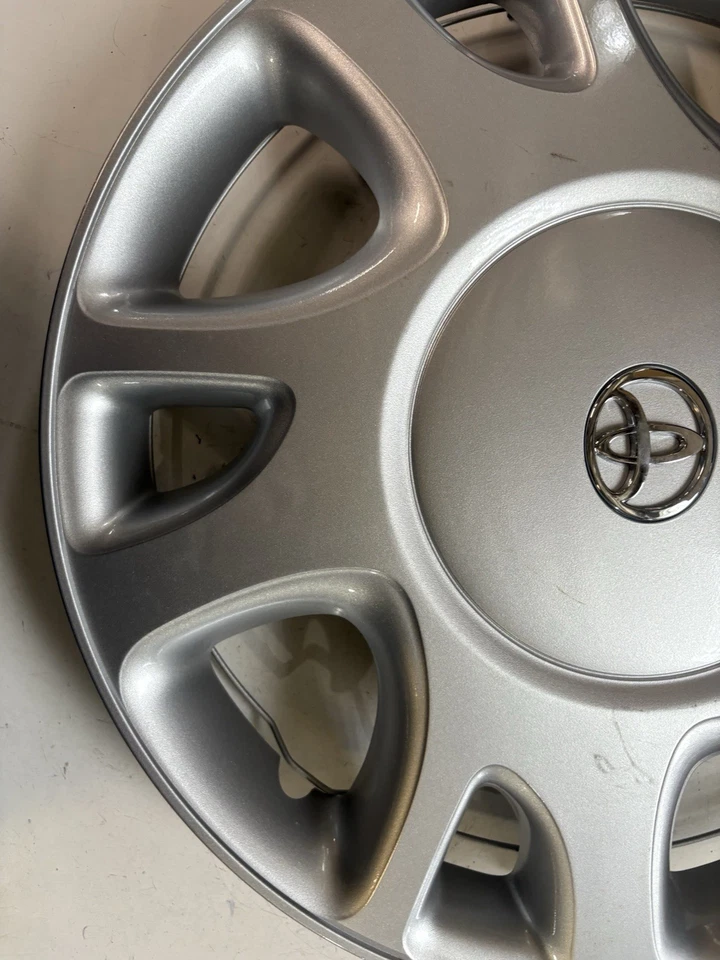 ONE 1999-2001 Toyota Solara # 61101G 15" 10 radios tapacubos cubierta de rueda 42621AA050 Foto 4 de 4