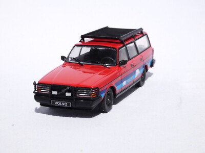 Volvo 240 Polar Artic Ixo 1:43