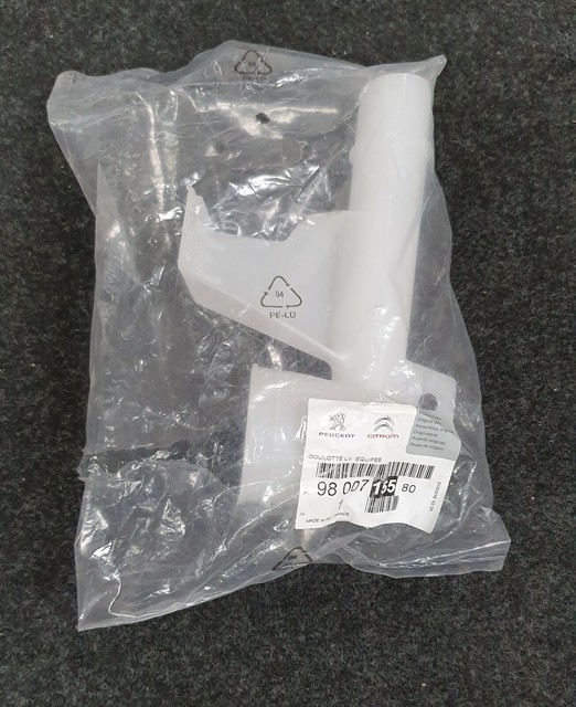 2015 Genuine Peugeot 308 Washer Bottle Filler Neck Pipe 9800715580