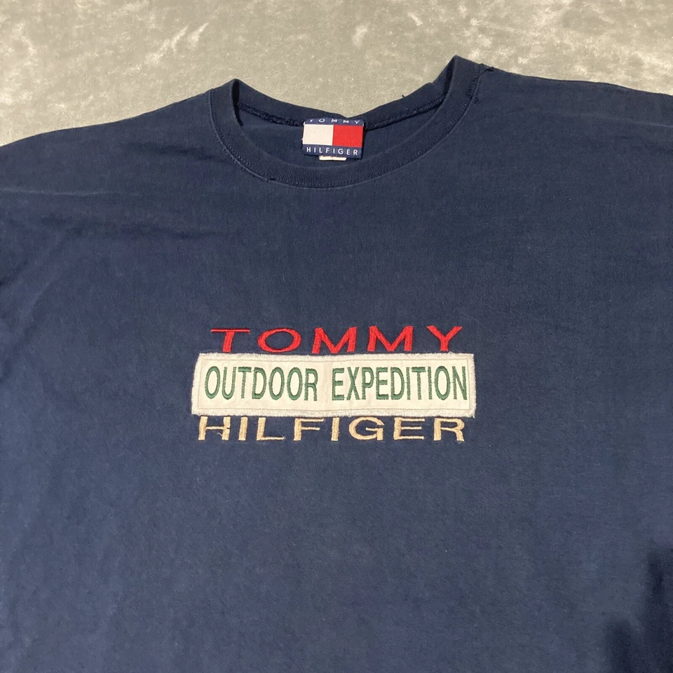 Vintage Tommy Hilfiger Outdoor Expedition T Shirt Size XL Made in USA Spell Out Foto 2 de 4