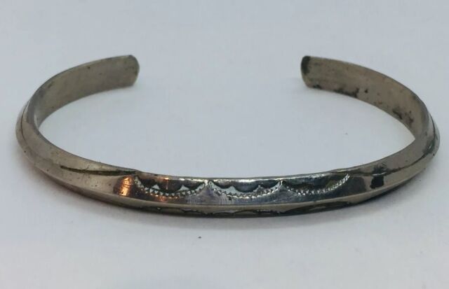 Vintage Navajo Native American Sterling Silver Beveled Carinated Bracelet 13.3g