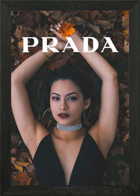 Prada Fashion Girl Gerahmtes Wandbild Poster Leinwanddruck Bild