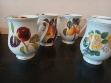 7 Kaffeetassen mit bunten Blumendekor feines Porzellan Premium Qualität 10,6 x 8