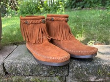 Minnetonka Fringe Moccasins Size 7, Excellent Condition Boho