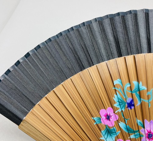 Abanico de mano japonés vintage años 60 madera y tela flores de lirio arte pintado Japón 10 - Imagen 7 de 11