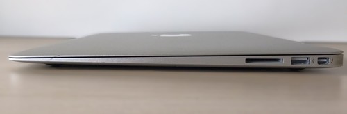 Apple MacBook Air - 13" Display - Core i5 1.7GHz - 256GB SSD - 4GB RAM - Sequoia - Picture 16 of 21