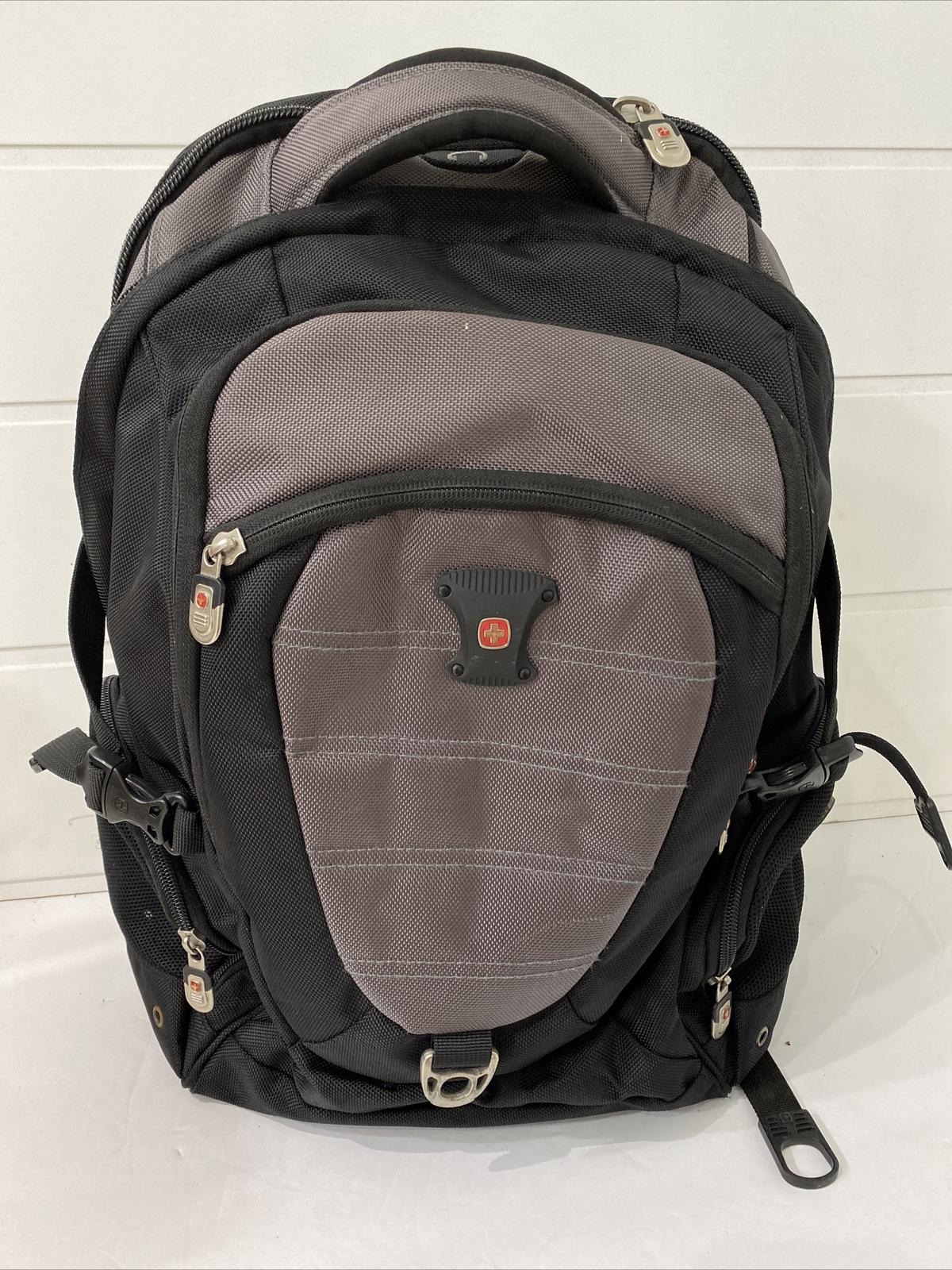 Swiss Gear Multi Pocket Airflow Cushioned Backpack … Gem