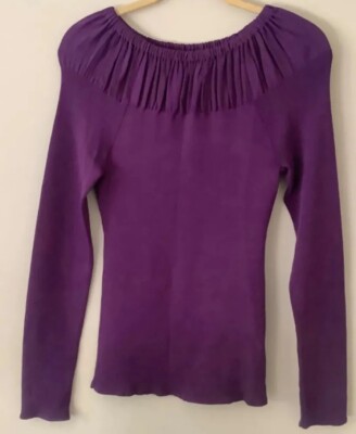 Joseph A. Quest-ce Que C'est Silk?  Long sleeve  sweater light weight.