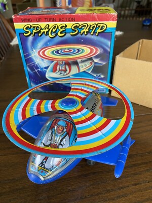 Vintage Space Ship ~ Wind up Korean Tin Toy ~ Original Box ~ Item # 638 ~ MTU