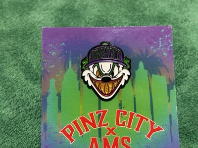 Pinzcity x AMS Joker Scare Bear White Purple Green Black Hat Pin