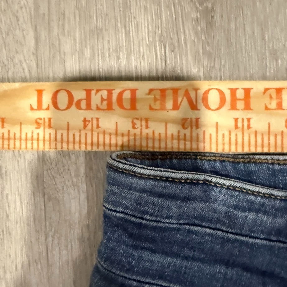 Ann Taylor Womens Jeans 6P Petite Curvy Fit Medium Wash High Rise Denim - Image 4 of 4