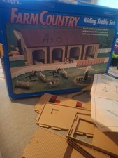 Ertl Farm Country Riding Stable Set 4217 Horse Barn Toy Vintage Incomplete