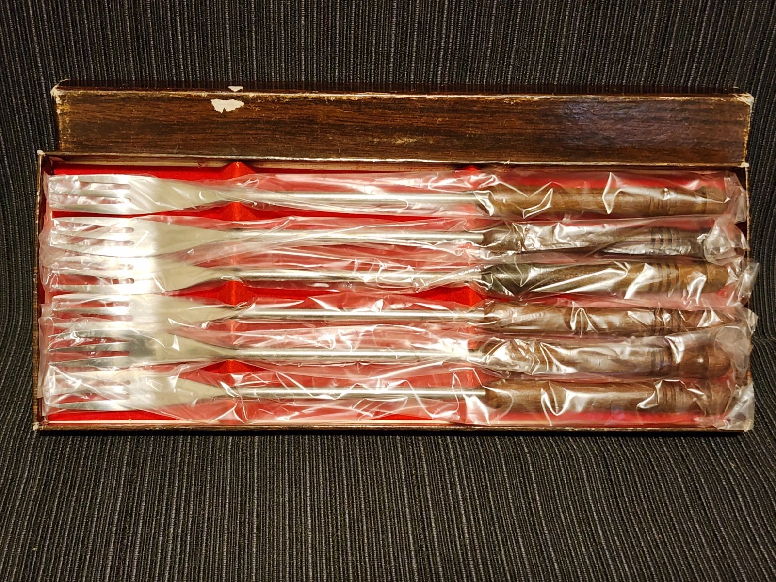Vintage 10.5" Fondue Forks Set of 6 Stainless Steel Wooden Handles New Japan
Opens in a new window o