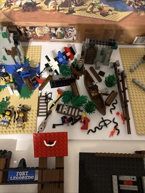 LEGO Western 6763 Rapid River Village 6762 Western Fort 6764  (see description)
