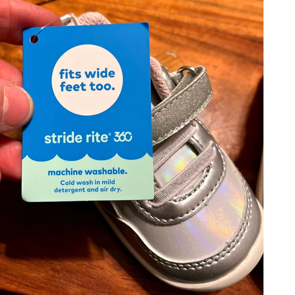 Zapatos Stride Rite 360 Natasha plateados holográficos para niños talla 5M nuevos con caja Foto 3 de 4