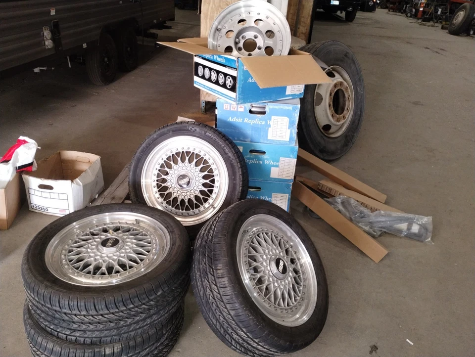 RUEDAS VINTAGE CLÁSICAS MERCEDES-BENZ BBS, 3 piezas originales, usadas Foto 3 de 4