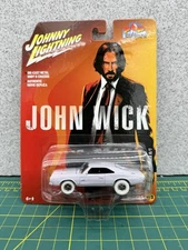 Johnny Lightning John Wick 1968 Dodge Charger R/T - White Lightning Chase Car