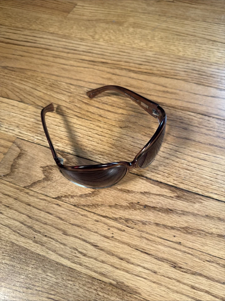 Gafas de sol Vera Wang Luxe Runway 7 marrón hechas en Japón (215/285) Foto 3 de 4