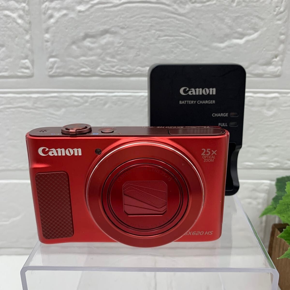 Near Mint!! Canon PowerShot SX620 HS Red 20.2 MP Digital