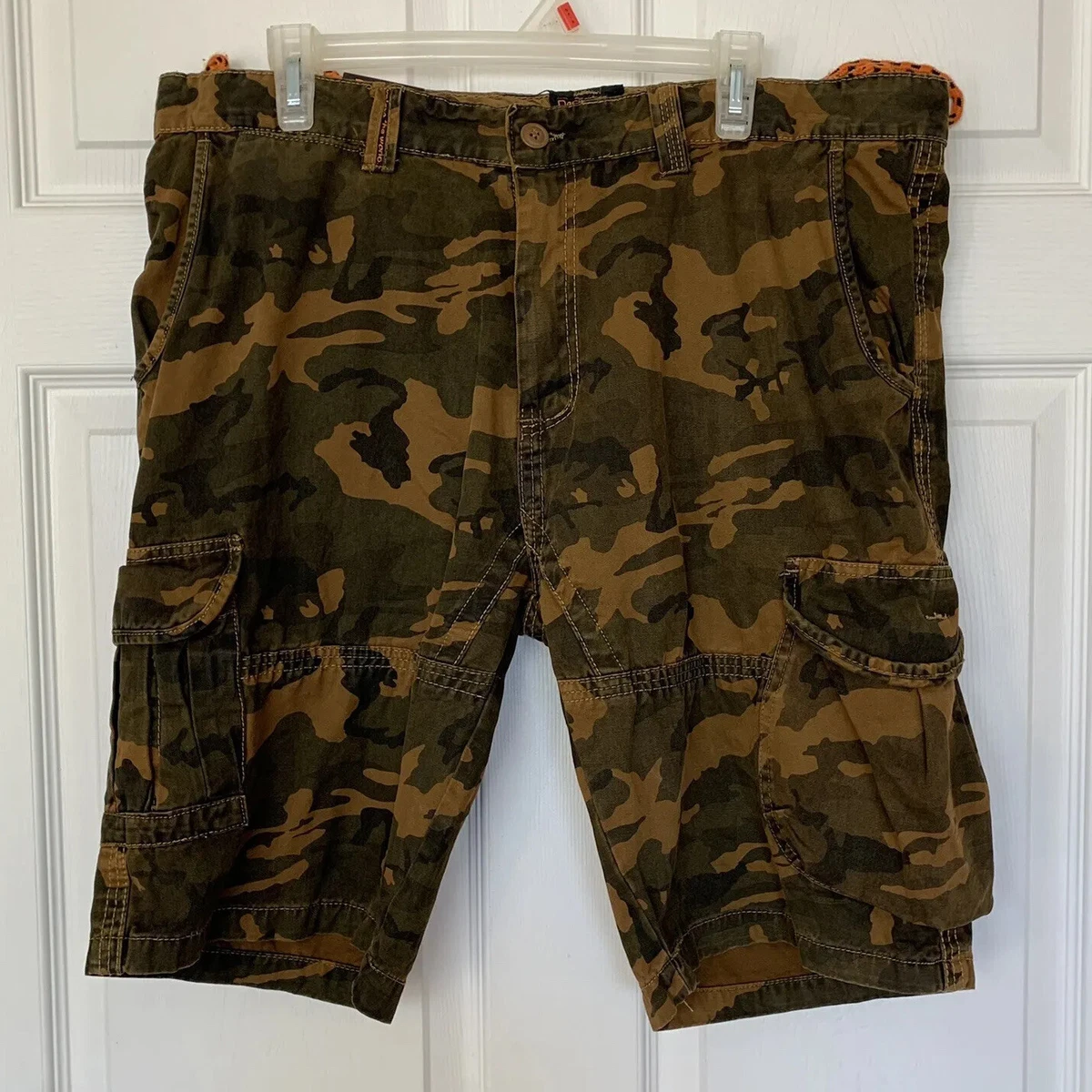 New Decibel Camo Cargo Shorts Men s Size 40 Shorts Explore The