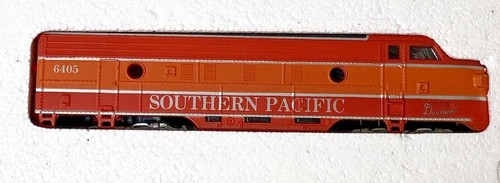 Life Like Southern Pacific Powered Locomotive - Picture 3 of 12