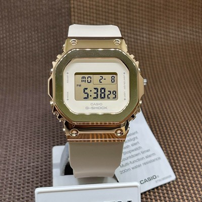 g shock standard digital