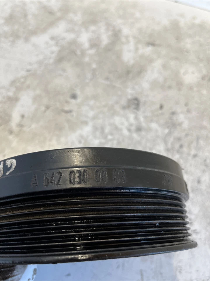 Jeep Grand Cherokee Kurbelwellenriemenscheibe A642030003 Om642 Echt 3.0 CRD 2006 - Bild 3 von 4