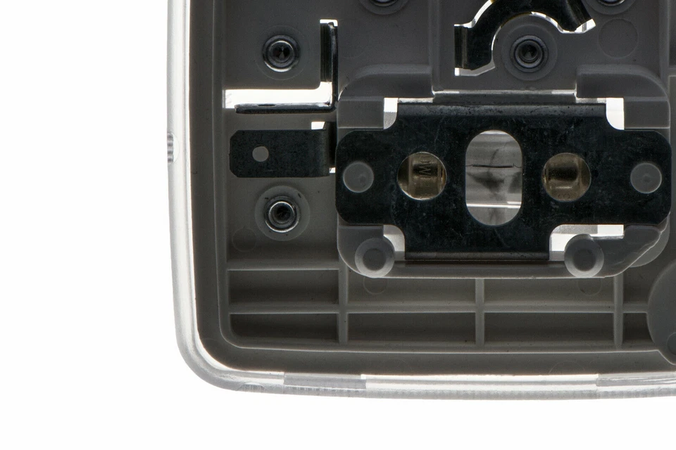 1986-1993 Mazda B2200 & B2600 Center Dome Light OEM NEW Genuine BG62-51-310A - Image 4 of 4