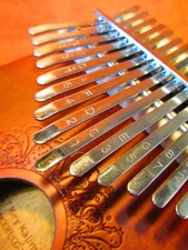 KALIMBA Thumb Piano 17 Key in Velvet Pouch New Complete Set