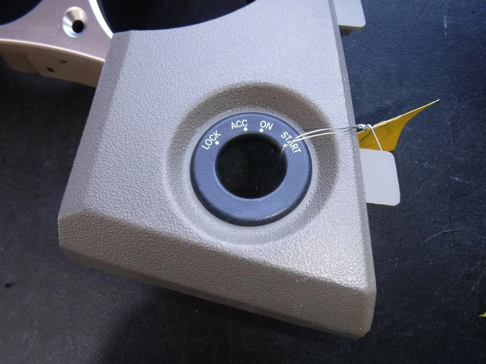 Bisel de cuadro de instrumentos CHRYSLER 07-09 Sebring YH181J8AD D66 Foto 2 de 4